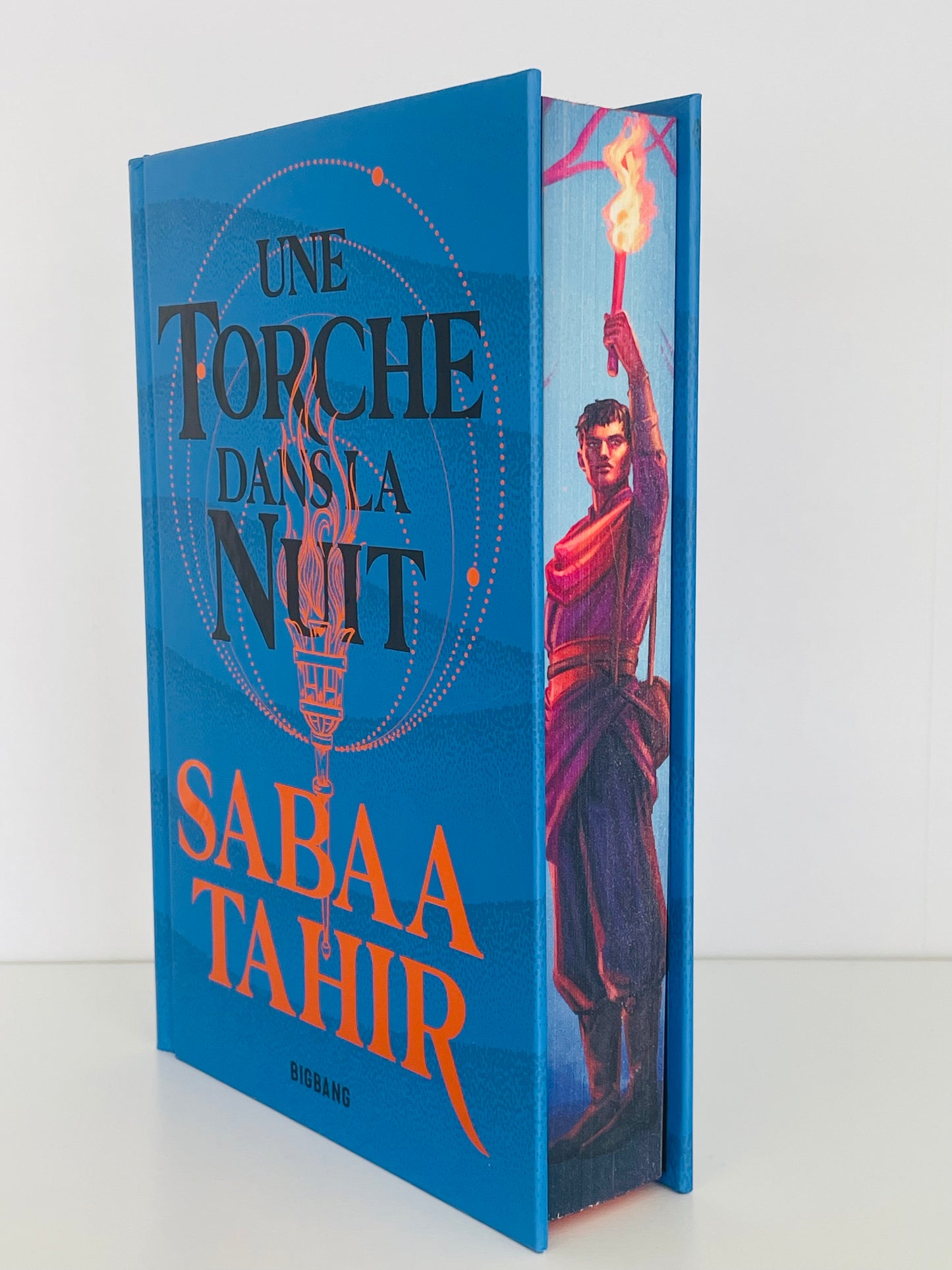 Une torche dans la nuit (2) - Sabaa Tahir (Relié)
