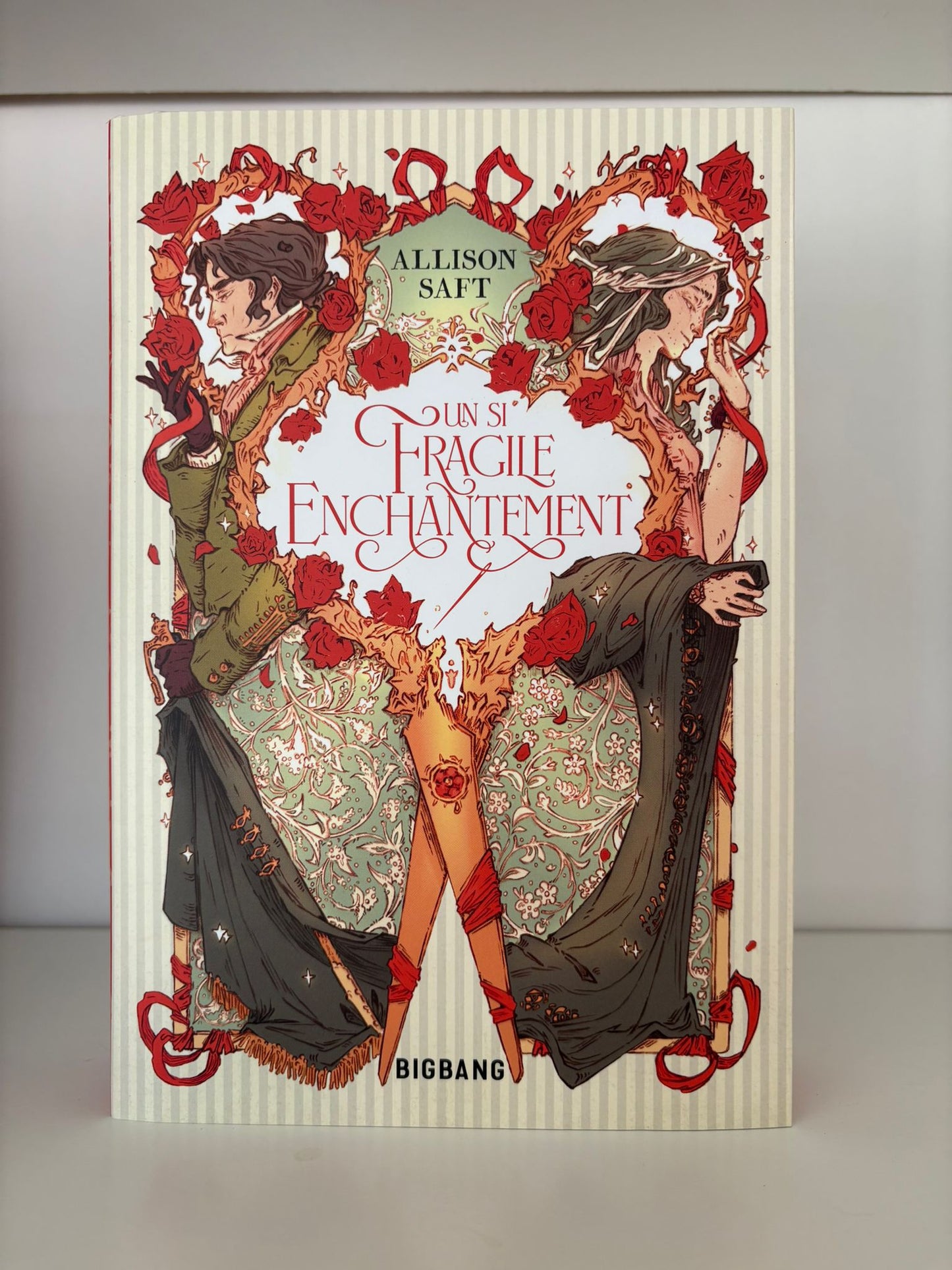 Un si fragile enchantement (Couverture à broder) - Allison Saft (Relié)