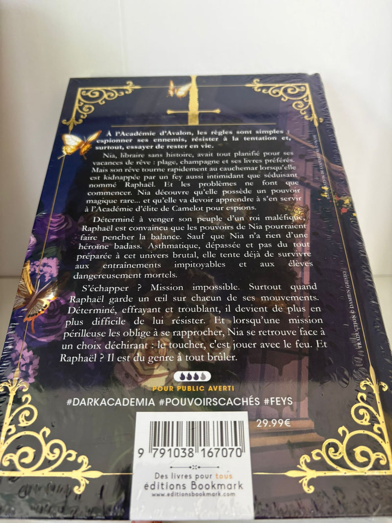 La Tour d'Avalon - C.N. Crawford (Relié)-zoom-