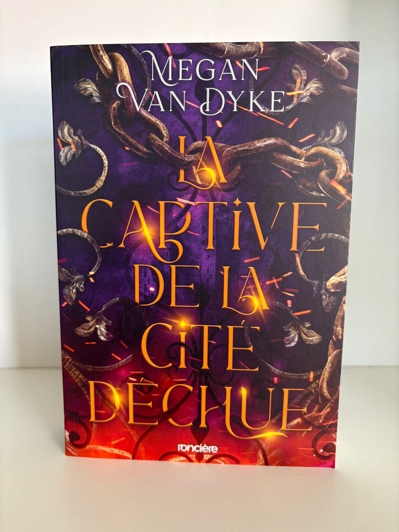 La captive de la cité déchue - Megan Van Dyke (Broché)-zoom-